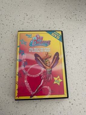 Sky Dancers: The Sky's the Limit & Getting the Story DVD (2004)